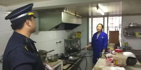 【关注大气污染防治】餐饮行业安装油烟净化设备.webp.jpg